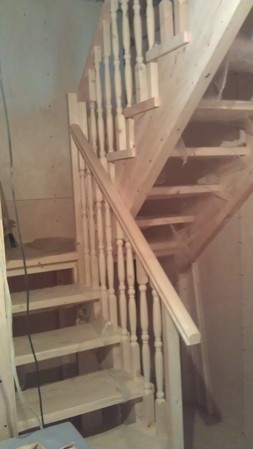 сборка изготовление деревянных лестниц